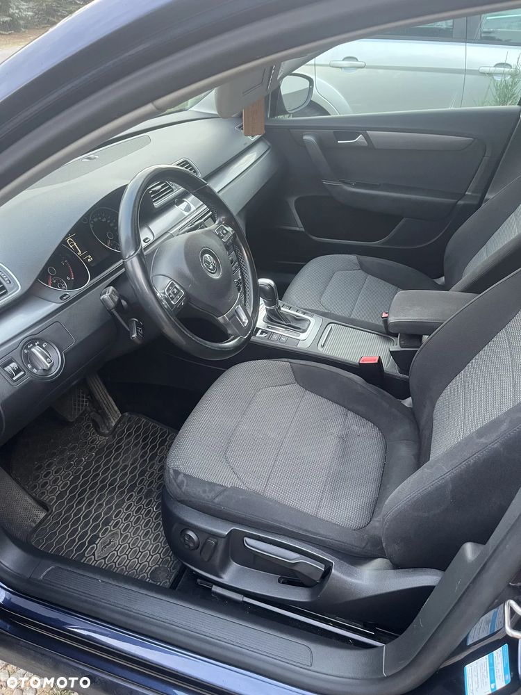 Volkswagen Passat 2.0 TDI Comfortline DSG - 12