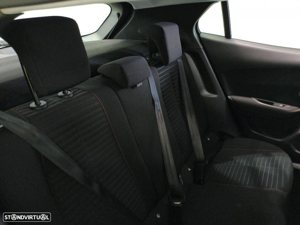 Peugeot 2008 1.2 PureTech Active - 12