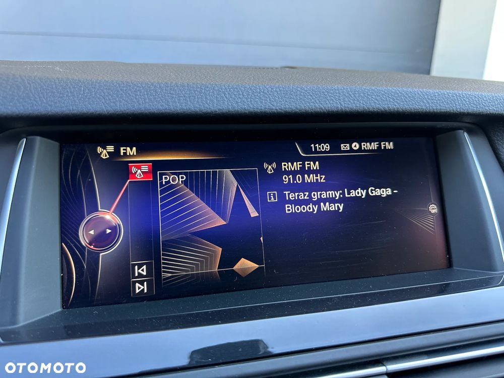 BMW Seria 5 530d xDrive Luxury Line - 30