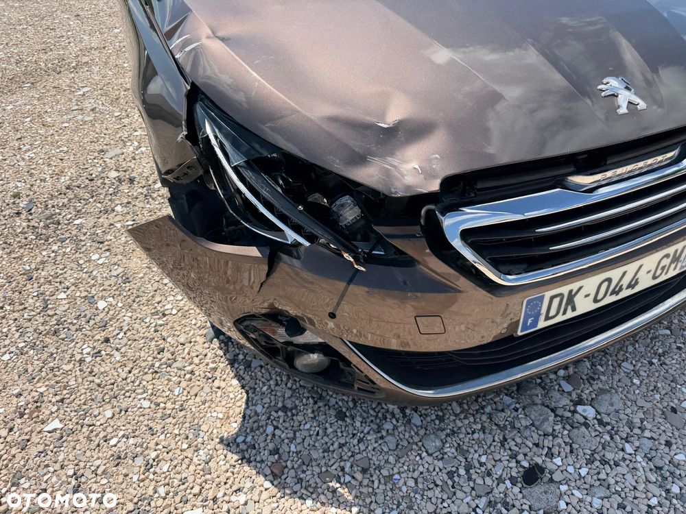 Peugeot 308 - 25