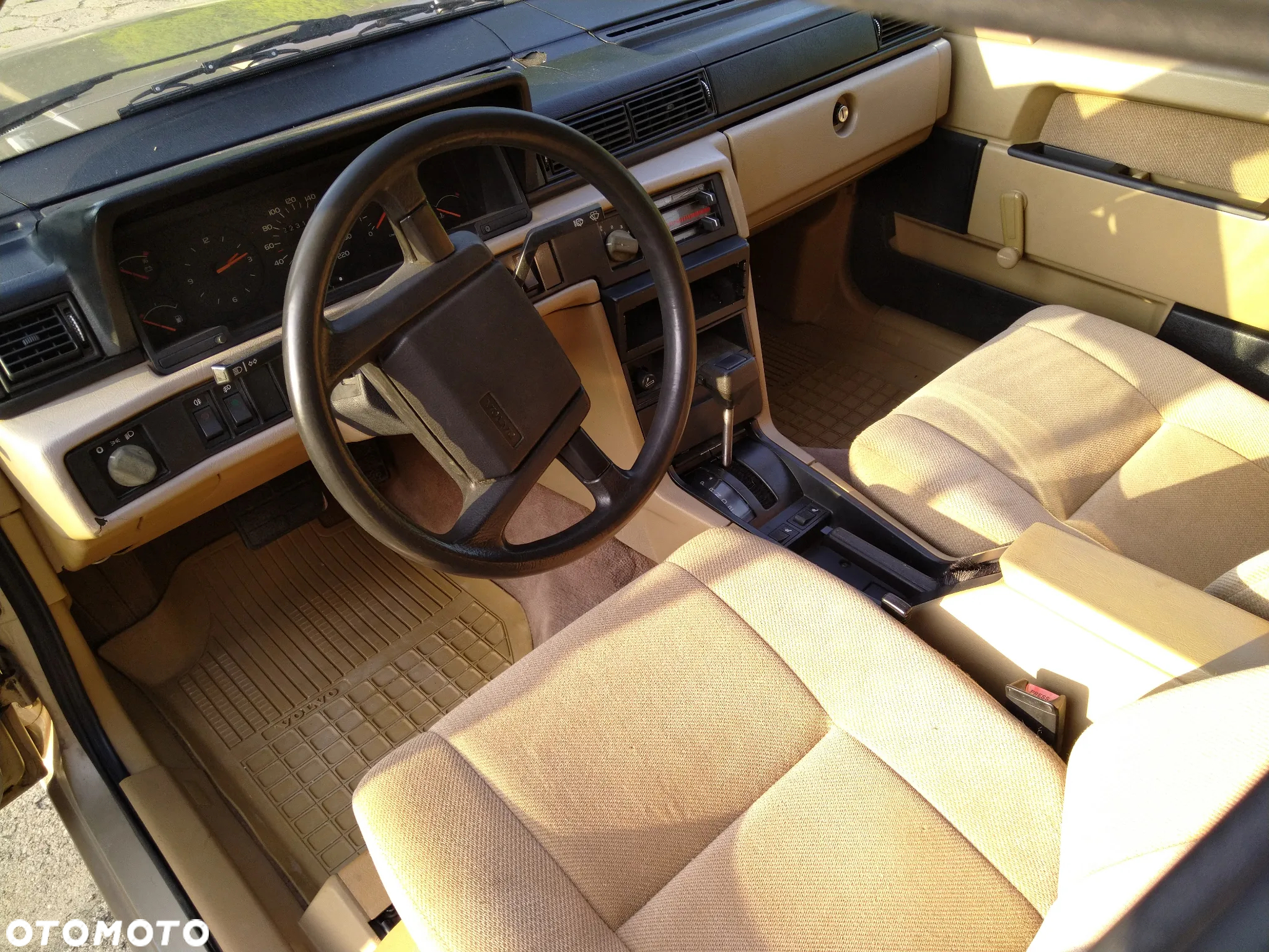 Volvo Seria 700 - 6