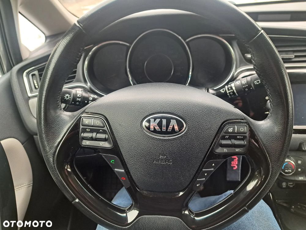 Kia Ceed - 5
