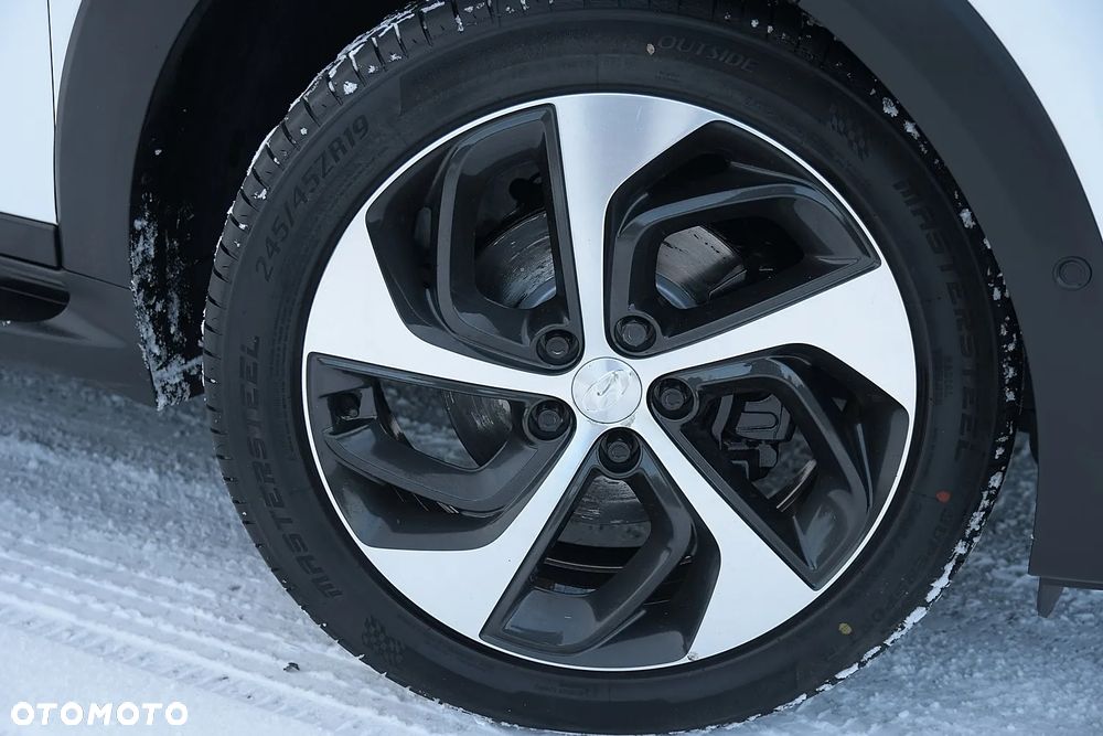 Hyundai Tucson 2.0 CRDI 4WD Automatik Premium - 16