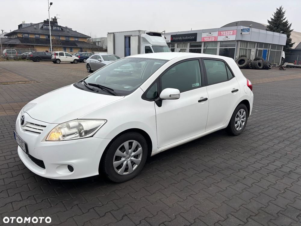 Toyota Auris 1.4 D-4D Luna EU5 - 1