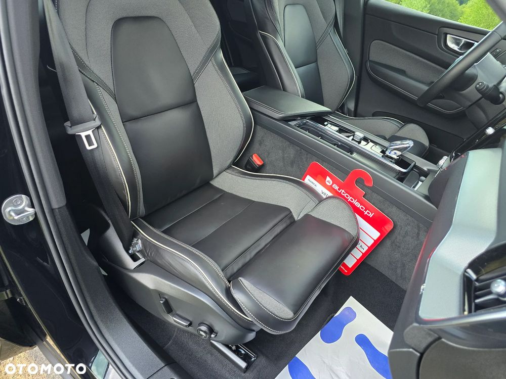Volvo XC 60 B5 B AWD Plus Dark - 31