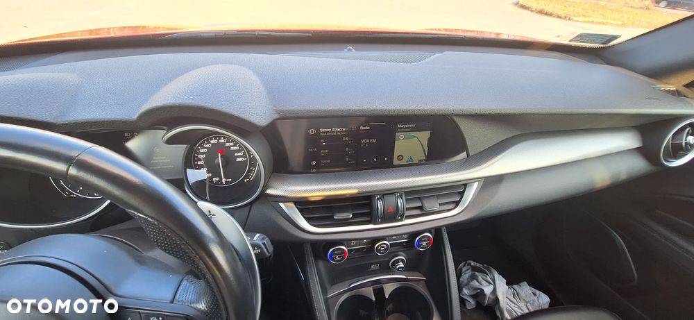 Alfa Romeo Stelvio 2.0 Turbo Veloce Q4 - 18