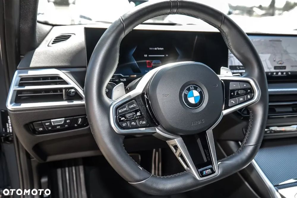 BMW Seria 3 330i xDrive M Sport - 11