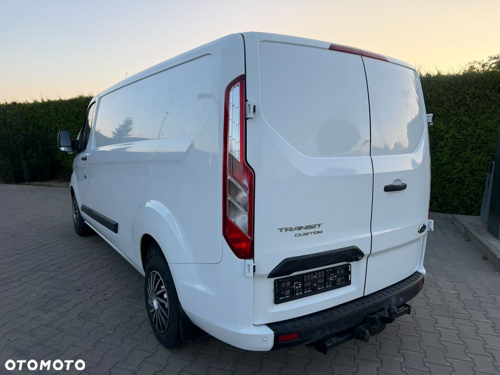 Ford Transit Custom - 11