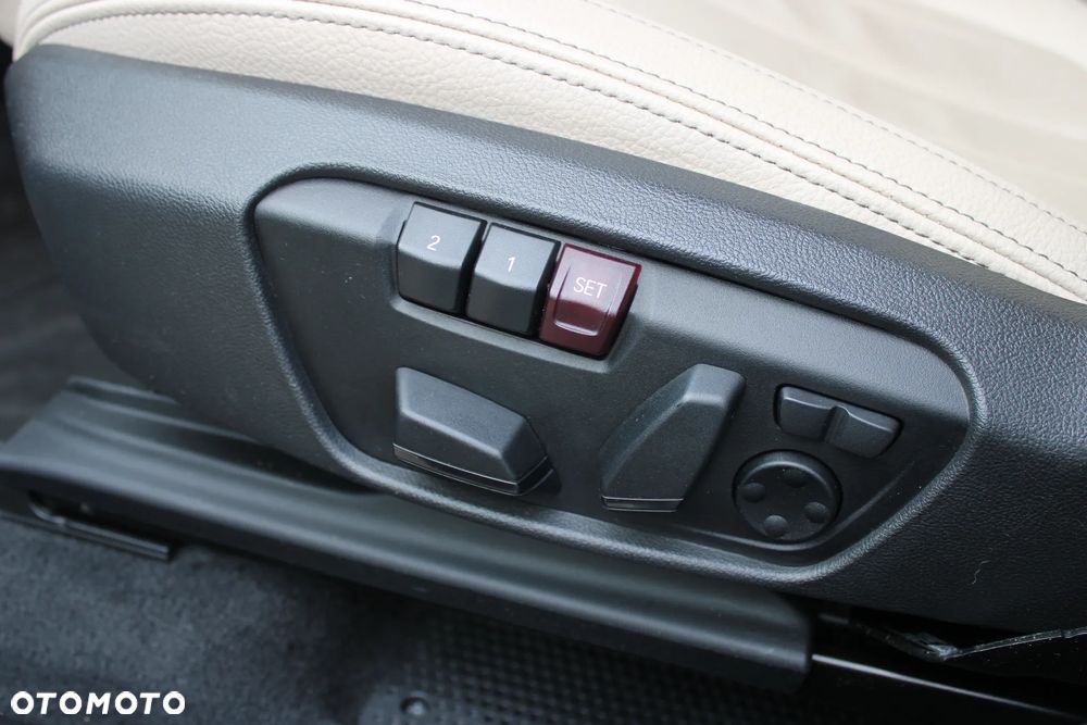 BMW X1 xDrive20i M Sport sport - 16