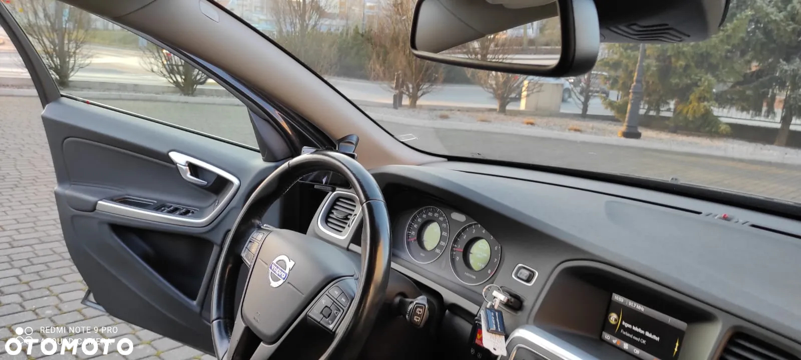 Volvo V60 2.0T Geartronic Powershift Kinetic - 33