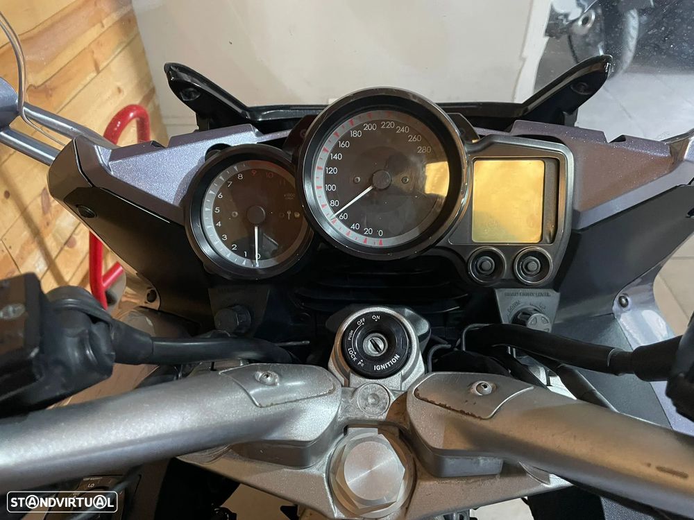Yamaha FJR - 11