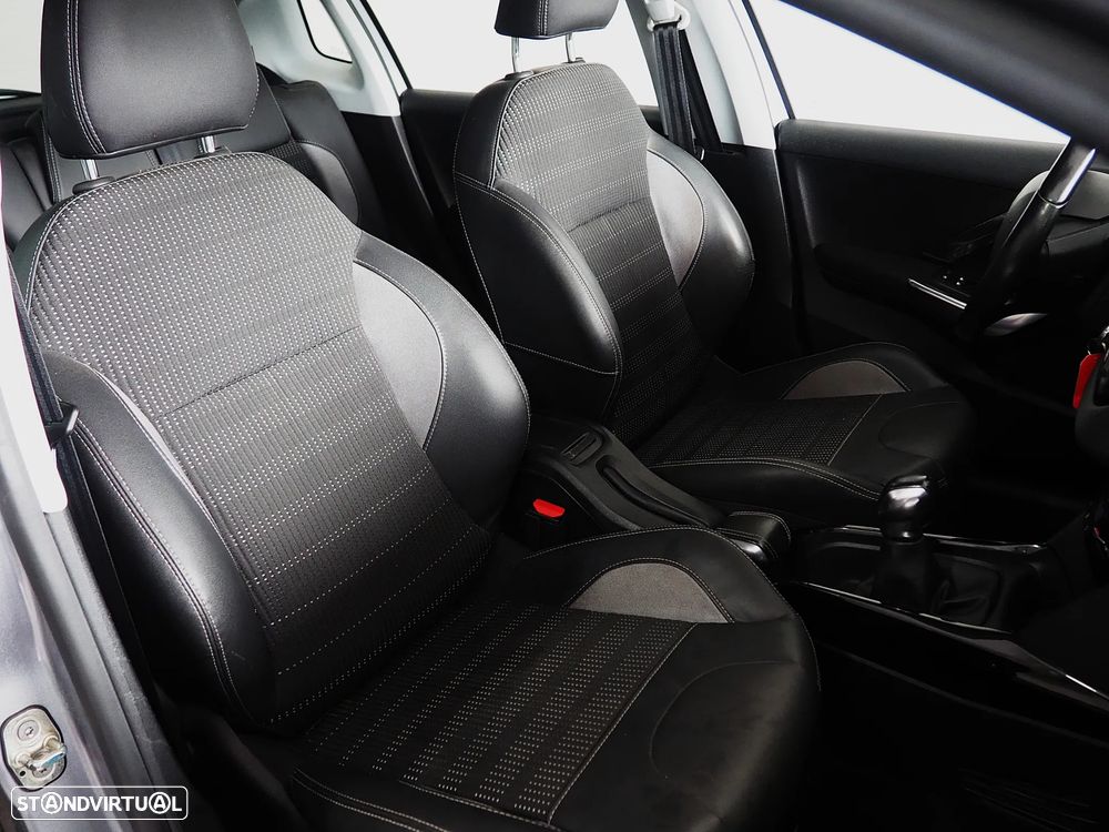 Peugeot 2008 1.2 PureTech Allure - 14