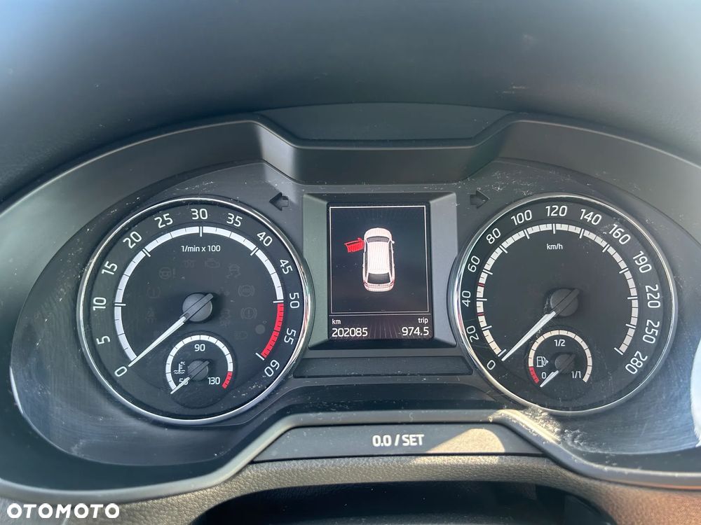 Skoda Octavia 2.0 TDI 4x4 RS Challenge DSG - 12