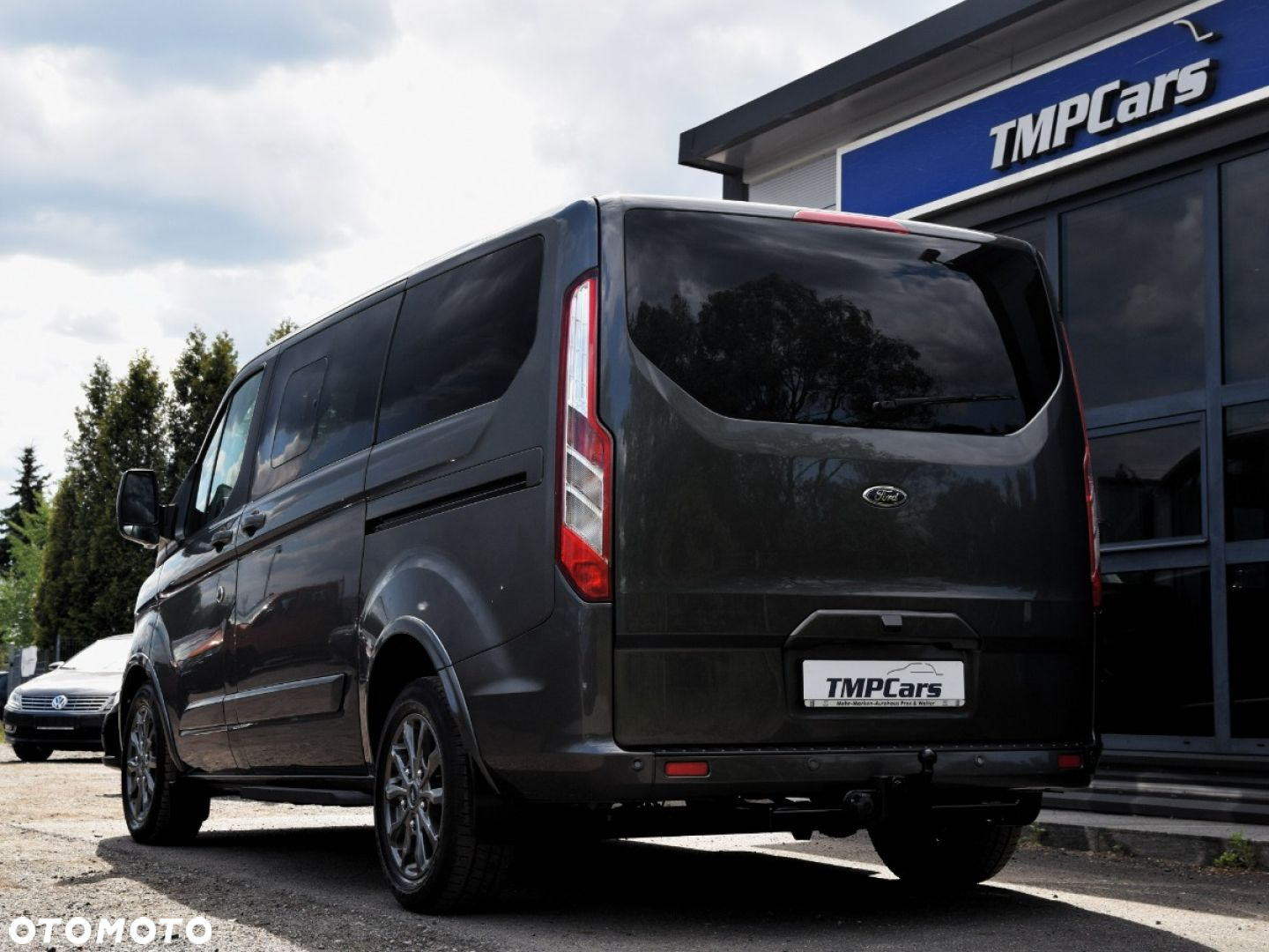 Ford Tourneo Custom - 13