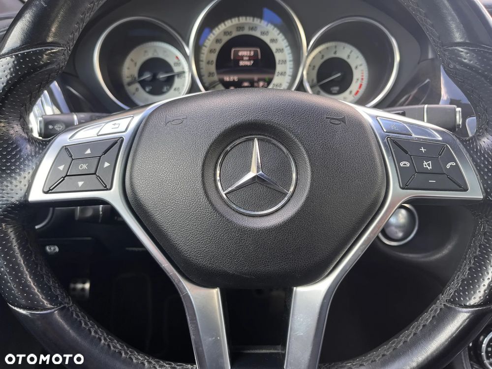 Mercedes-Benz CLS 500 4Matic 7G-TRONIC - 24