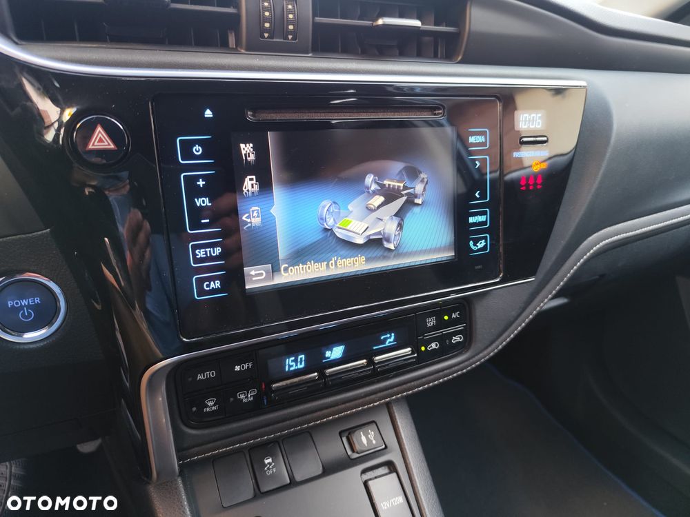 Toyota Auris 1.8 HSD Luna - 24