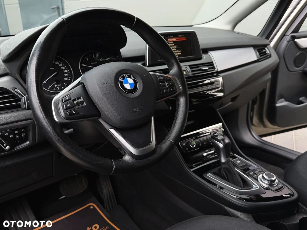 BMW Seria 2 218d Sport-Aut Advantage - 21
