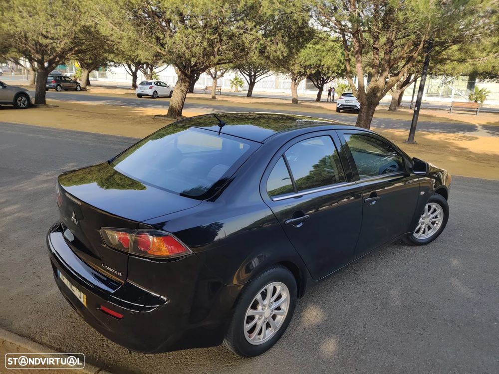 Mitsubishi Lancer 1.6 Invite Black Edition ClearTec - 8