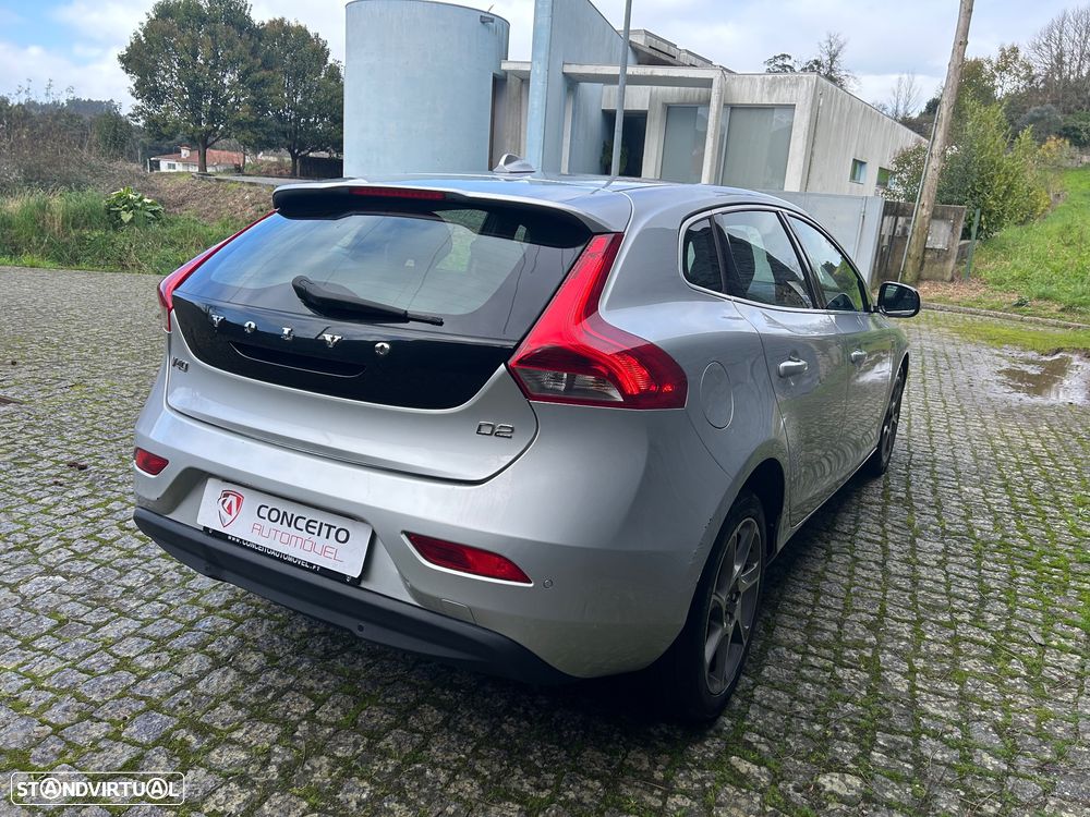 Volvo V40 2.0 D2 Momentum Eco - 8