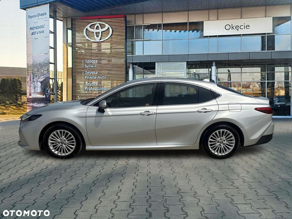 Toyota Camry - 2