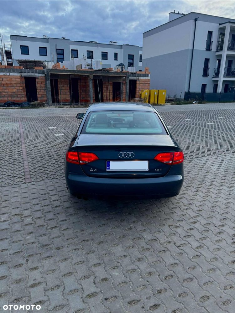 Audi A4 Avant 1.8 TFSI Ambiente - 4