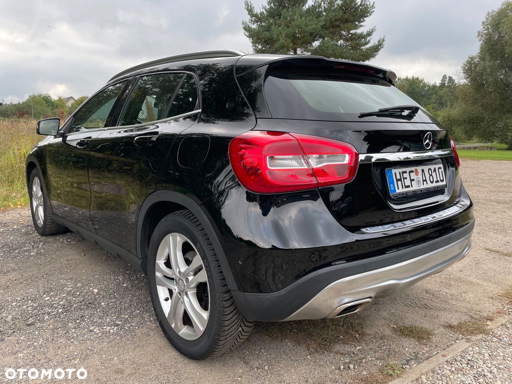 Mercedes-Benz GLA 200 - 6