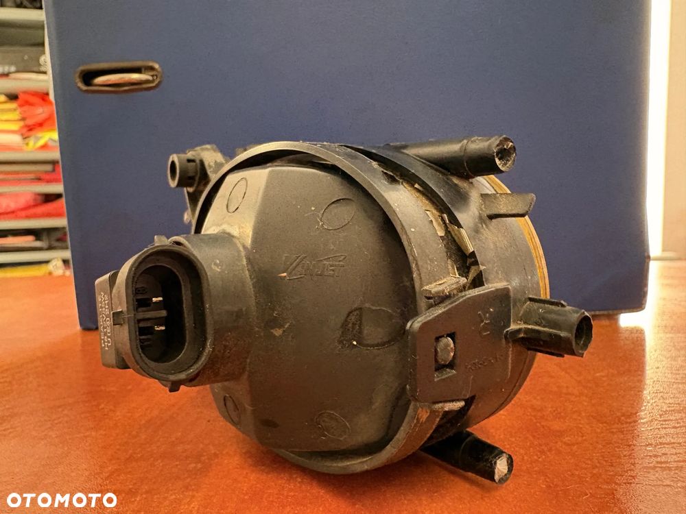 LAMPA PRZECIWMGIELNA HALOGEN ŻÓŁT BMW E39 - 4