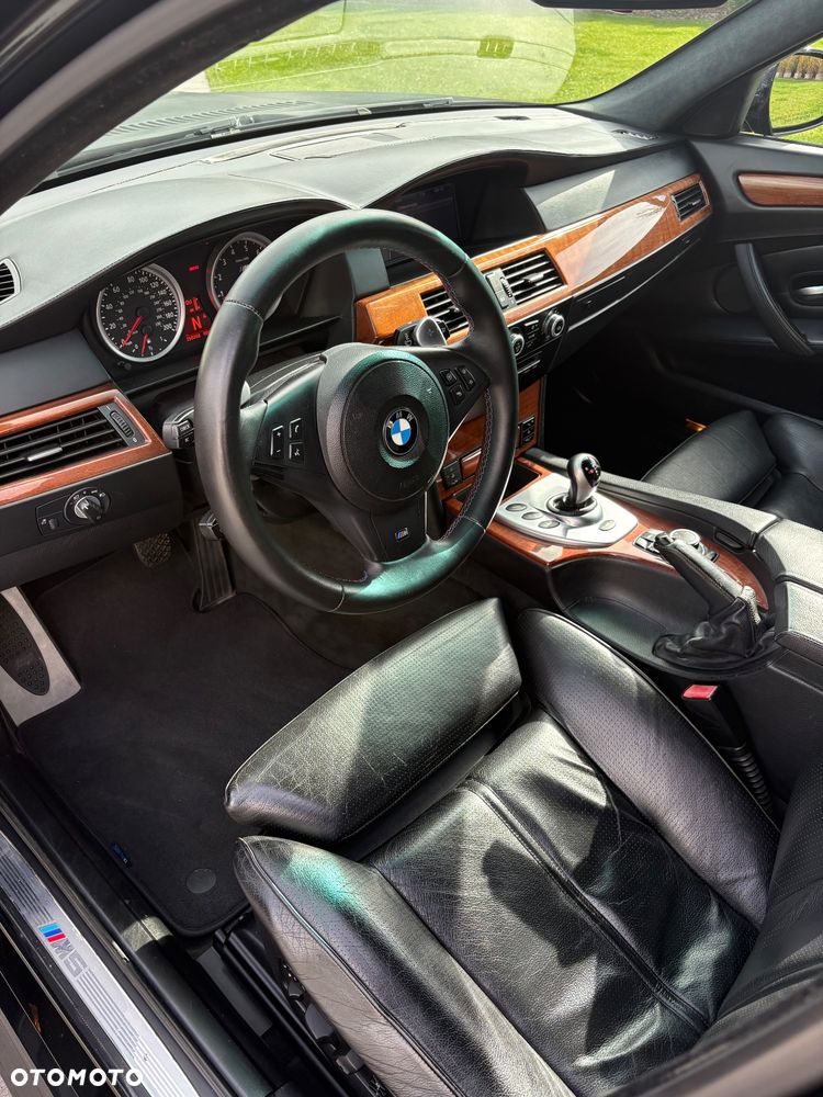 BMW M5 Standard - 17