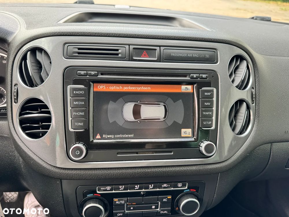 Volkswagen Tiguan - 12