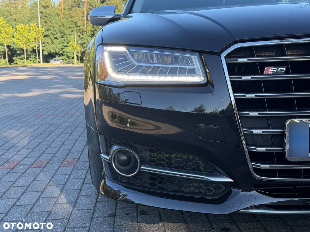 Audi S8 Plus - 7