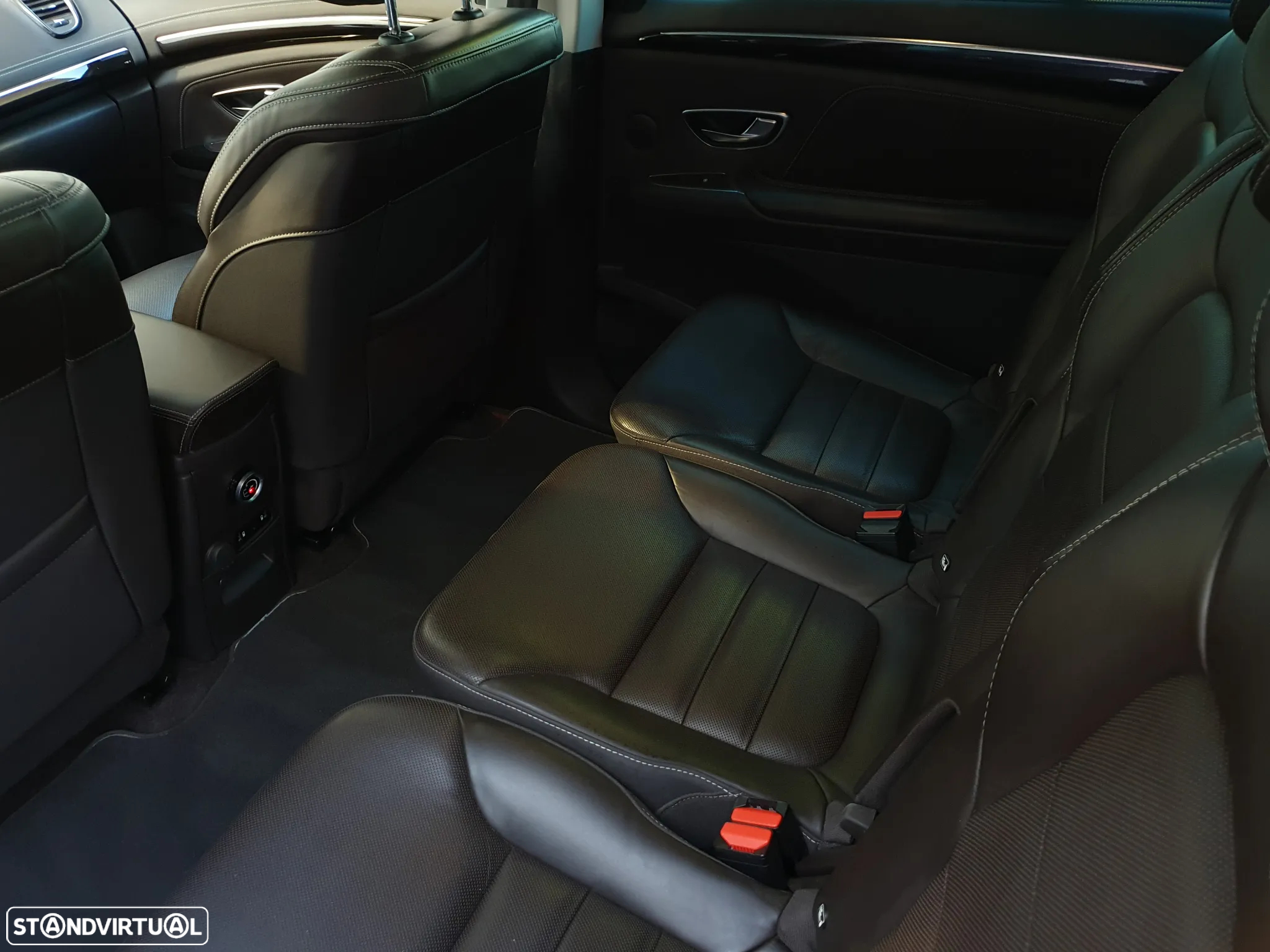 Renault Espace 1.6 dCi Initiale Paris EDC - 9