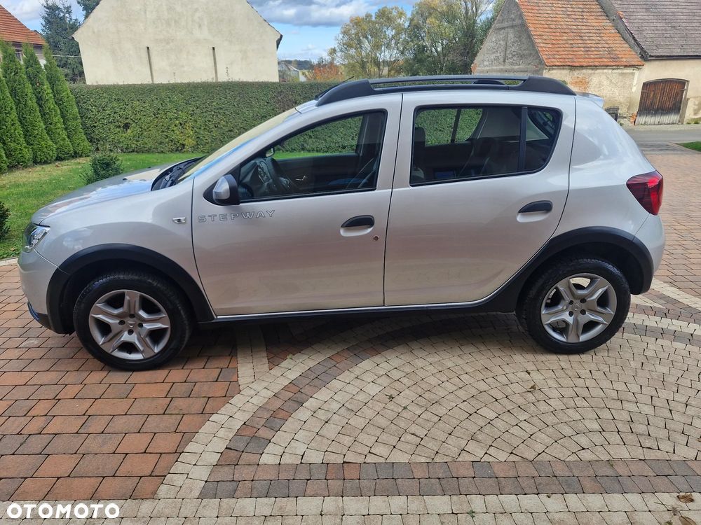 Dacia Sandero Stepway TCe 90 (S&S) Celebration - 6