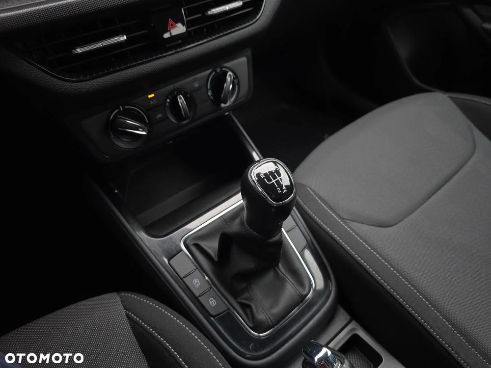 Skoda Fabia 1.0 Ambition - 17