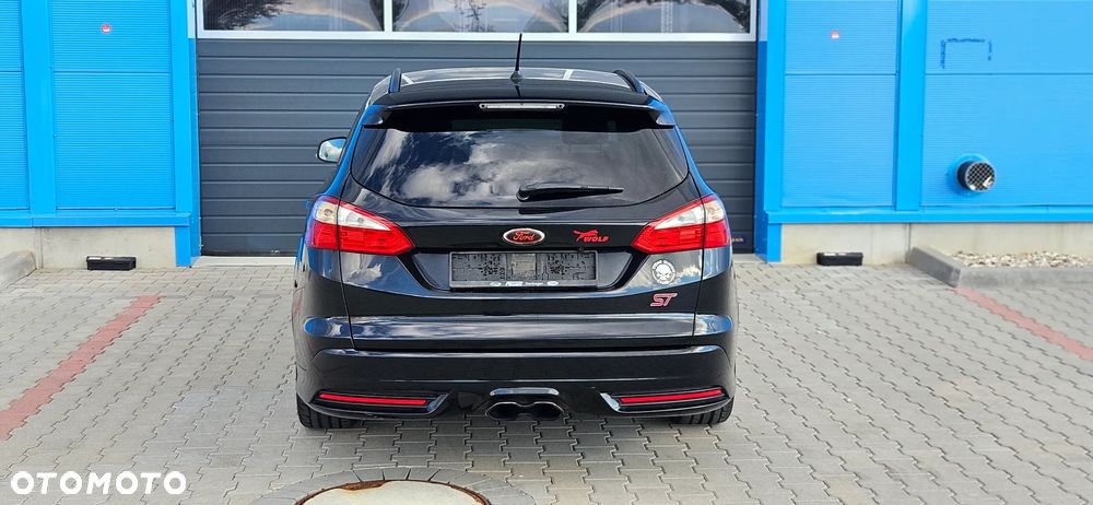 Ford Focus Turnier 2.0 EcoBoost ST mit Leder-Exclusiv-Paket - 6