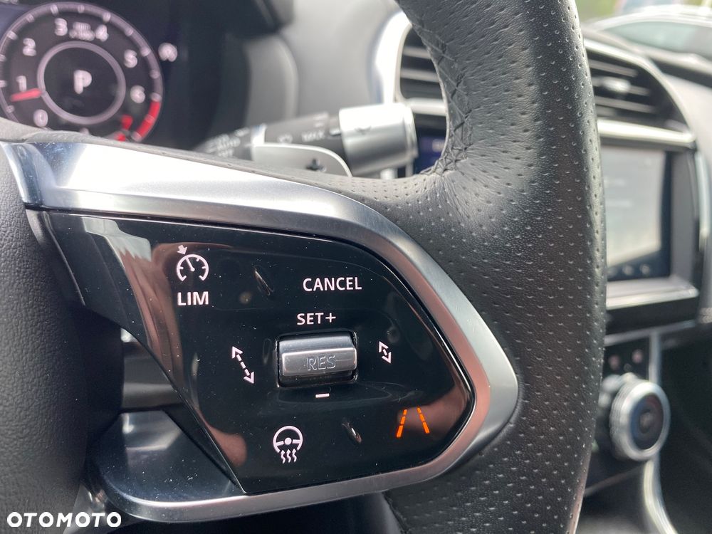Jaguar XE P300 AWD R-Dynamic HSE - 38