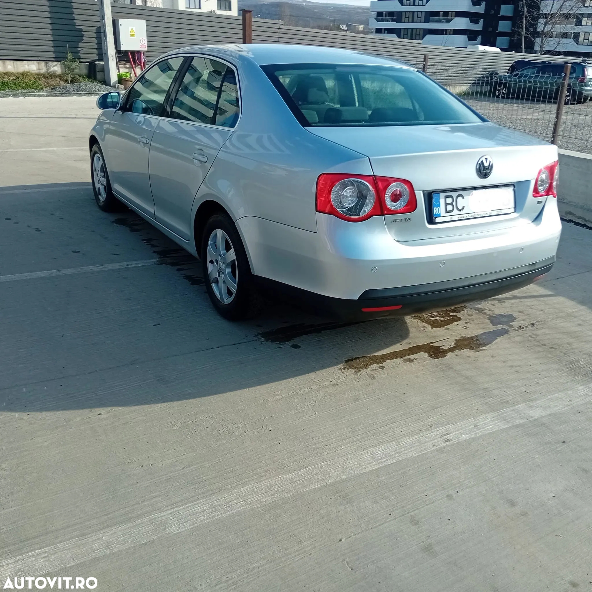 Volkswagen Jetta 1.9 TDI Comfortline - 3