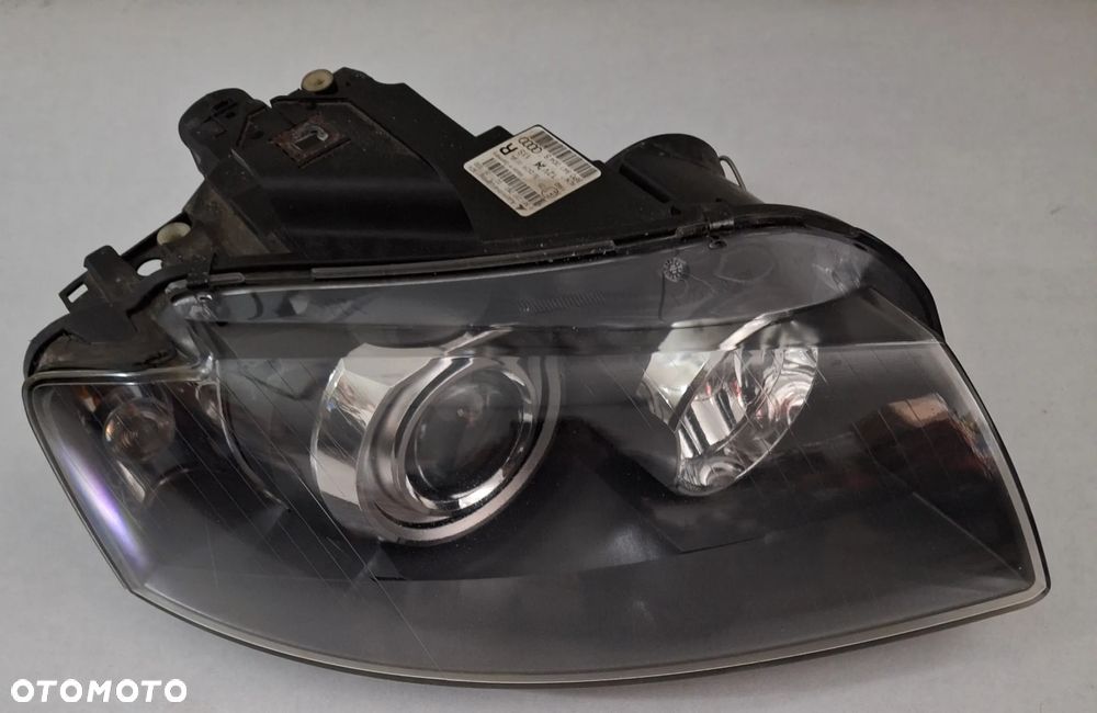 LAMPA BIXENON PRAWY PRZÓD  -AUDI A3/8P-8P0941004S- EUROPA - 1