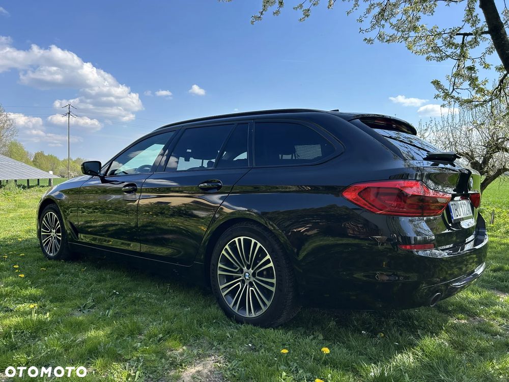 BMW Seria 5 520d xDrive Sport Line - 3