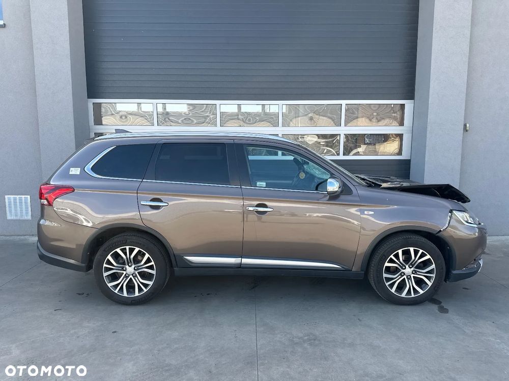 Mitsubishi Outlander 2.0 City Style 2WD - 4