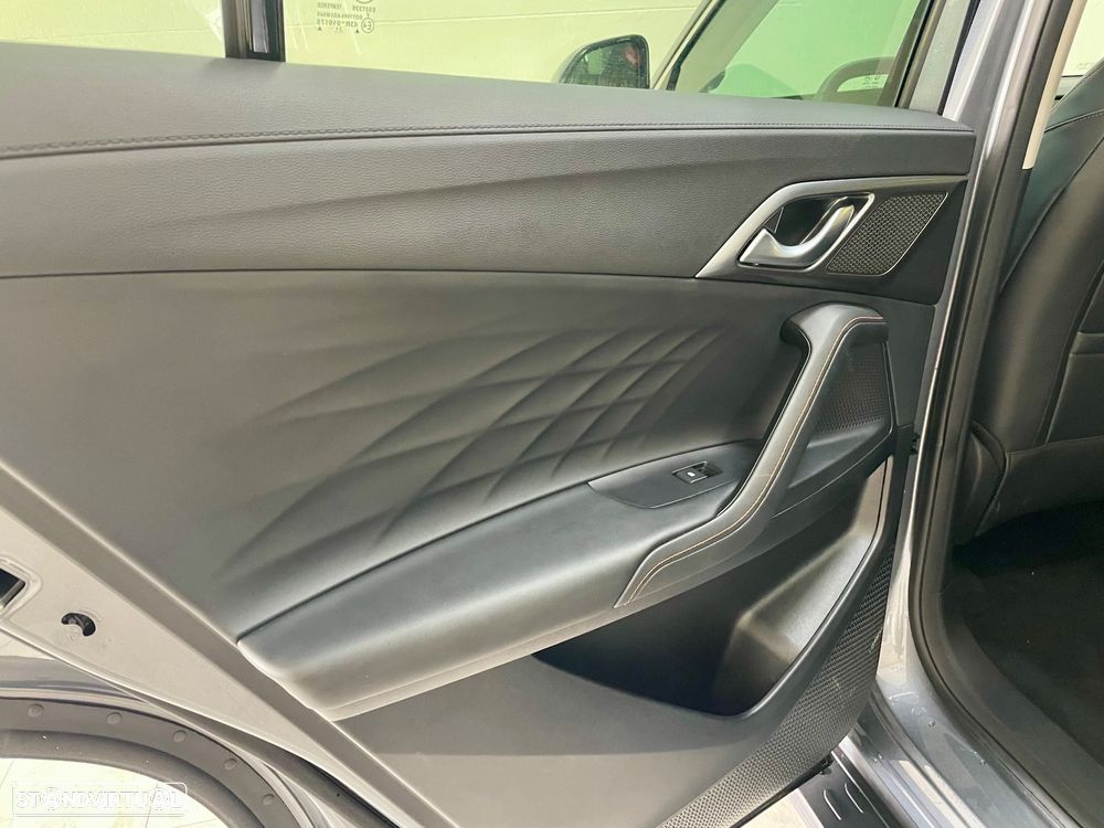 MG EHS 1.5 T-GDI Plug-in Hybrid Luxury - 31