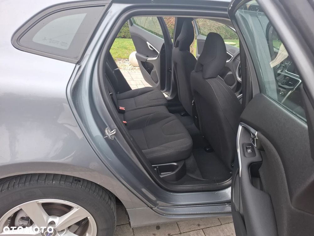 Volvo V40 T2 You - 24