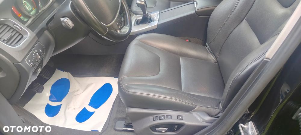 Volvo V60 D4 Summum - 22