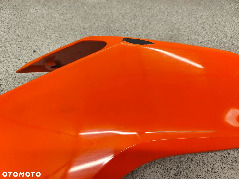 Owiewka, osłona, bok, boczek KTM Duke 125 - 4
