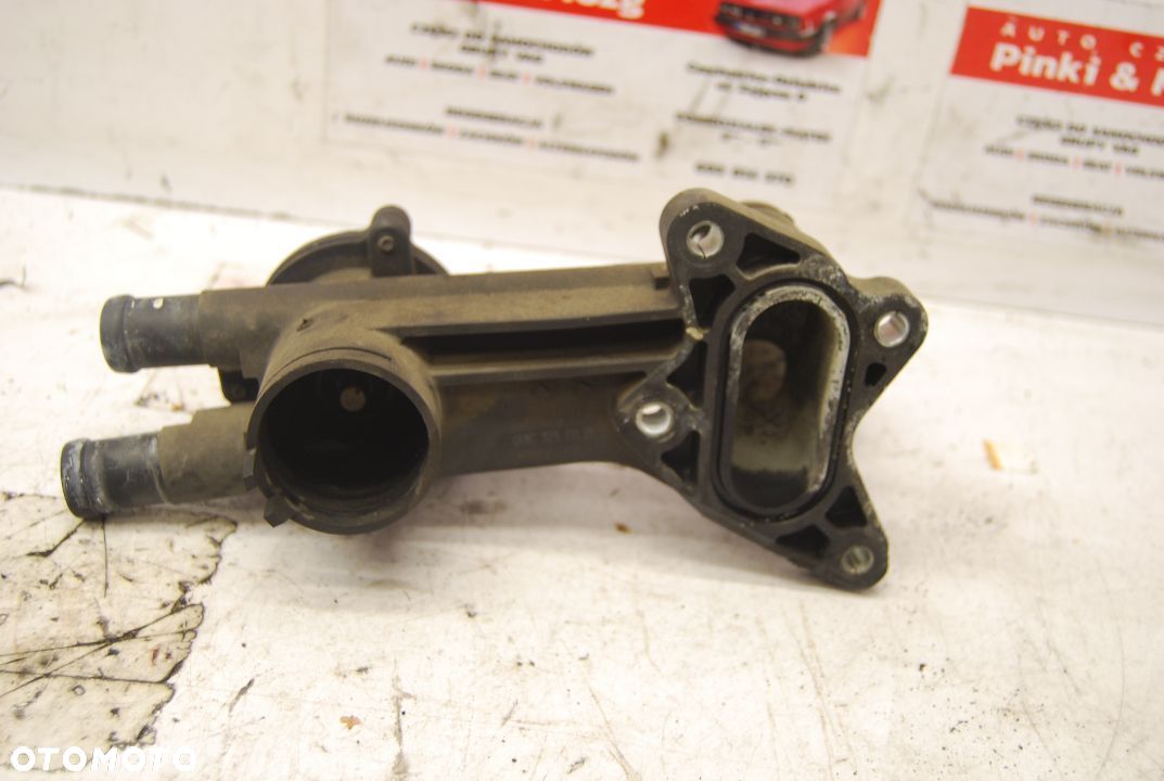 OBUDOWA TERMOSTATU 03C121111B 1.2 12V AZQ VW POLO IV IBIZA SKODA - 1