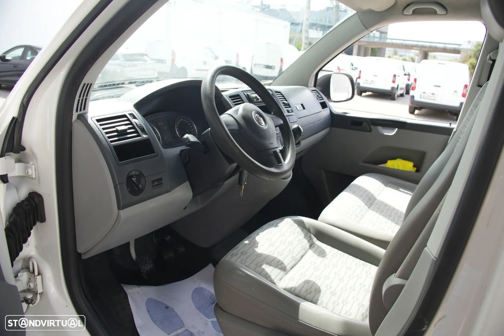 VW Transporter 2.0TDI - 9