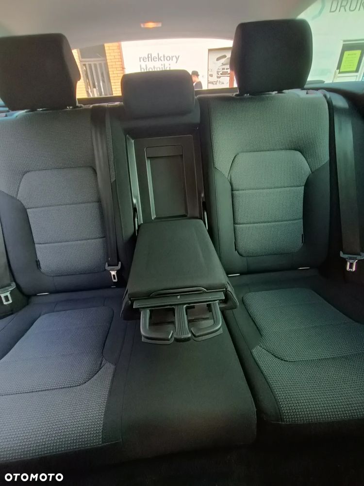 Volkswagen Passat 2.0 TDI DPF Comfortline - 20