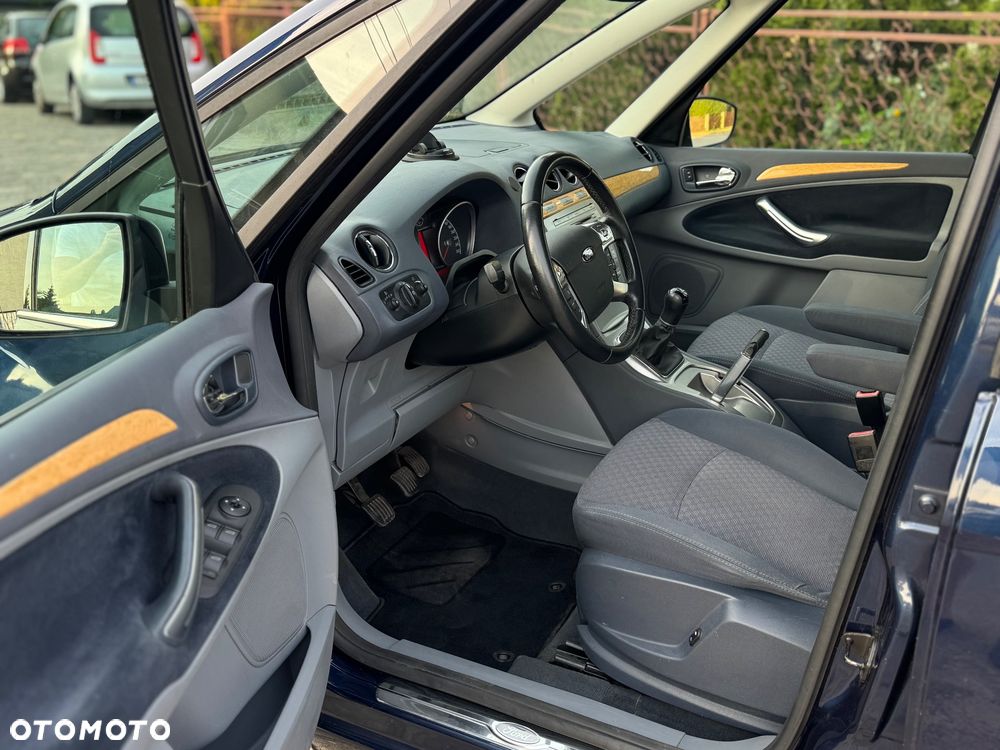 Ford Galaxy 2.0 Ghia - 9