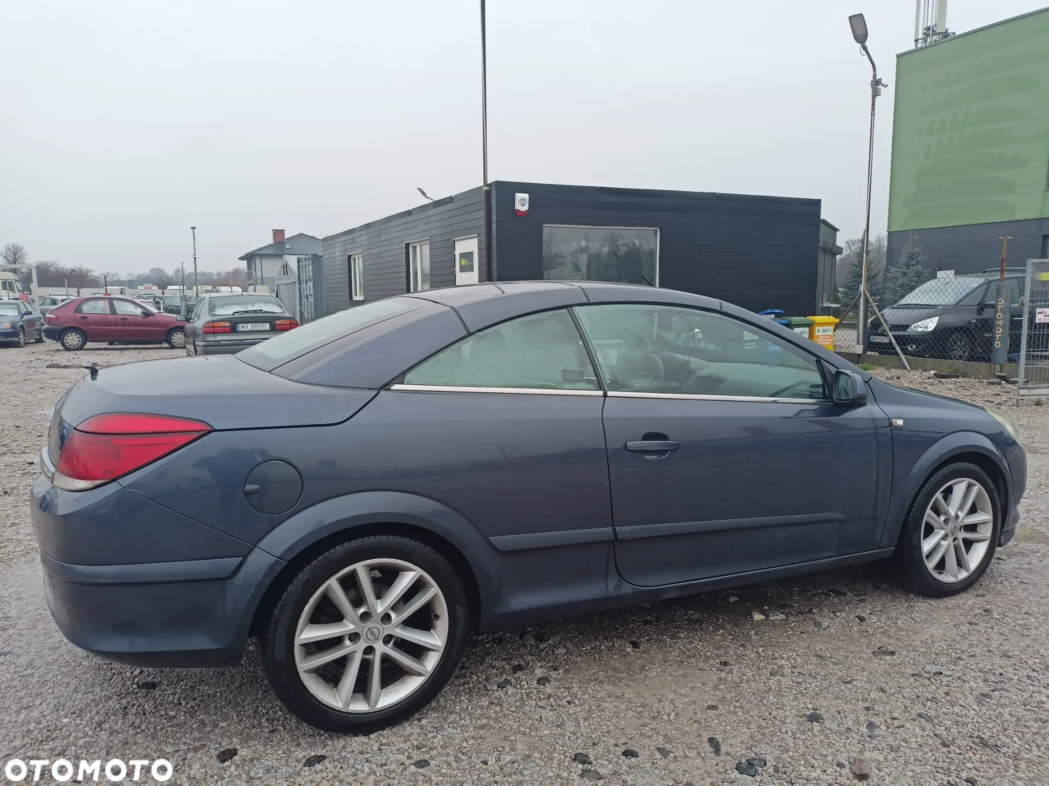 Opel Astra TwinTop 2.0 T Cosmo - 4