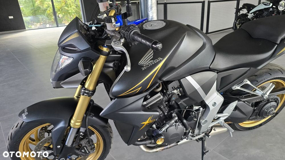 Honda CB - 2
