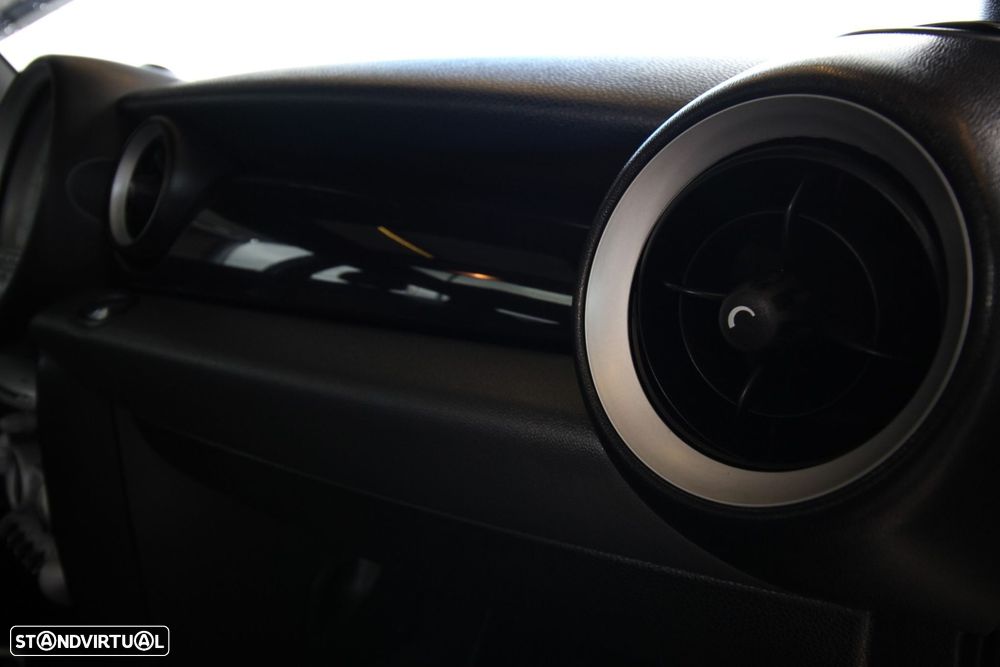 MINI Clubman Cooper D - 14